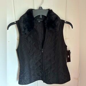 iz BYER CALIFORNIA Black Vest, Juniors Size LARGE, NEW WITH TAGS